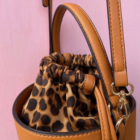 please check out my website at flawlizzfashion.com - Picture 8 of 8